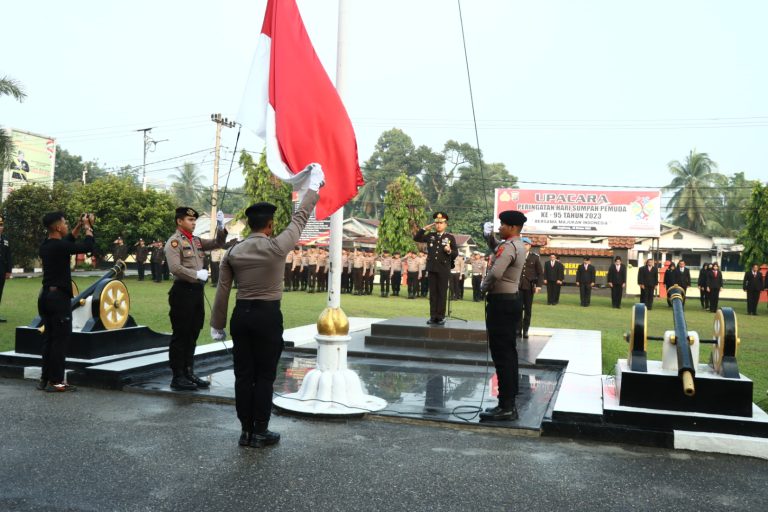 Kapolres Kampar Gelar Upacara Sumpah Pemuda Ke-95 Di Halaman Mapolres Kampar